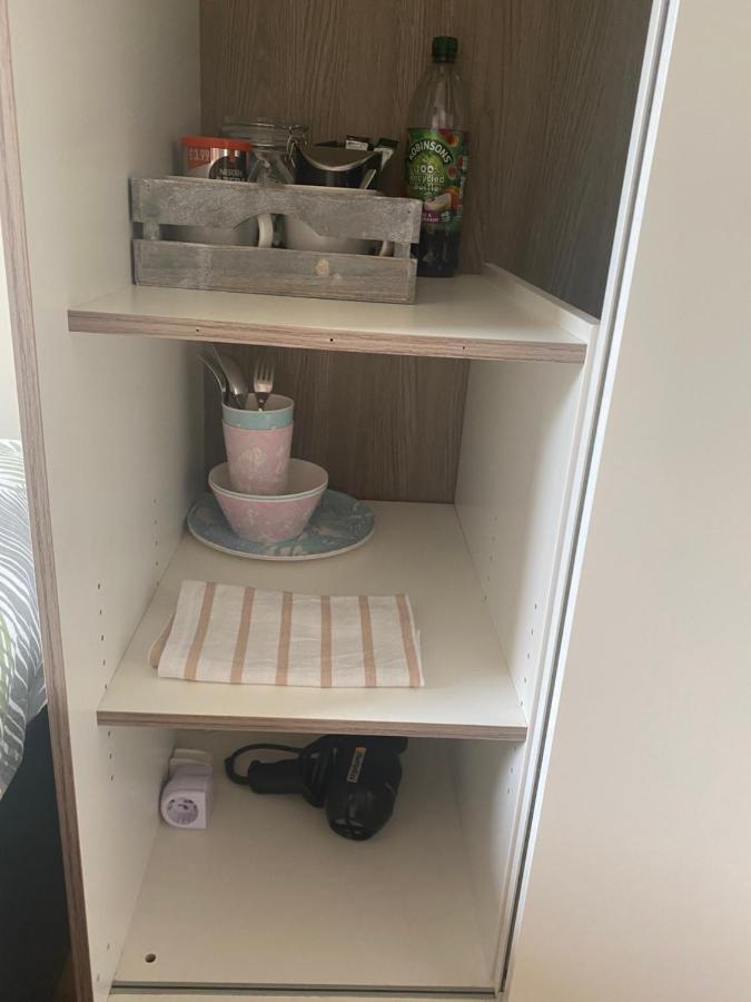 Private Room And Bathroom With Private Entrance Near Warwick Town Centre 外观 照片