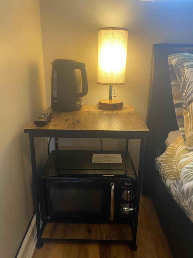 Private Room And Bathroom With Private Entrance Near Warwick Town Centre 外观 照片